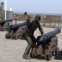 restored cannons close to the original location of the Fort